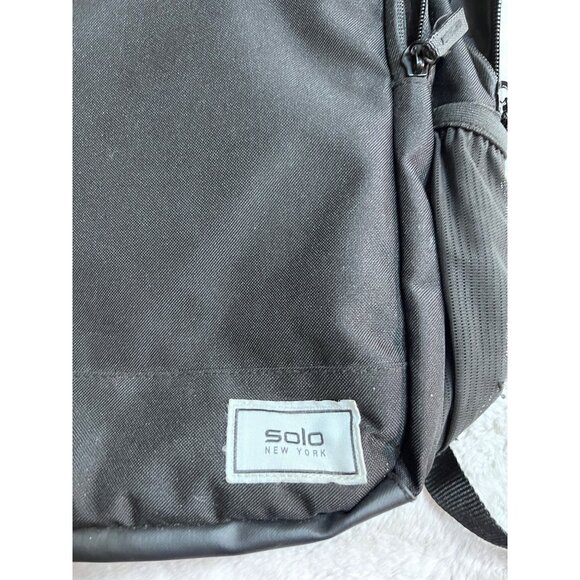 Solo New York Re:define  black laptop backpack - Picture 3 of 14